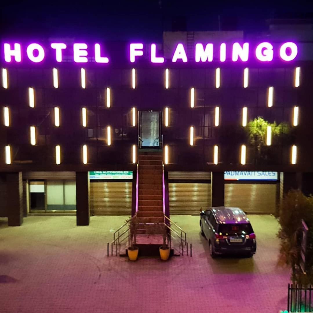 Hotel Flamingo Гандхідхам Екстер'єр фото
